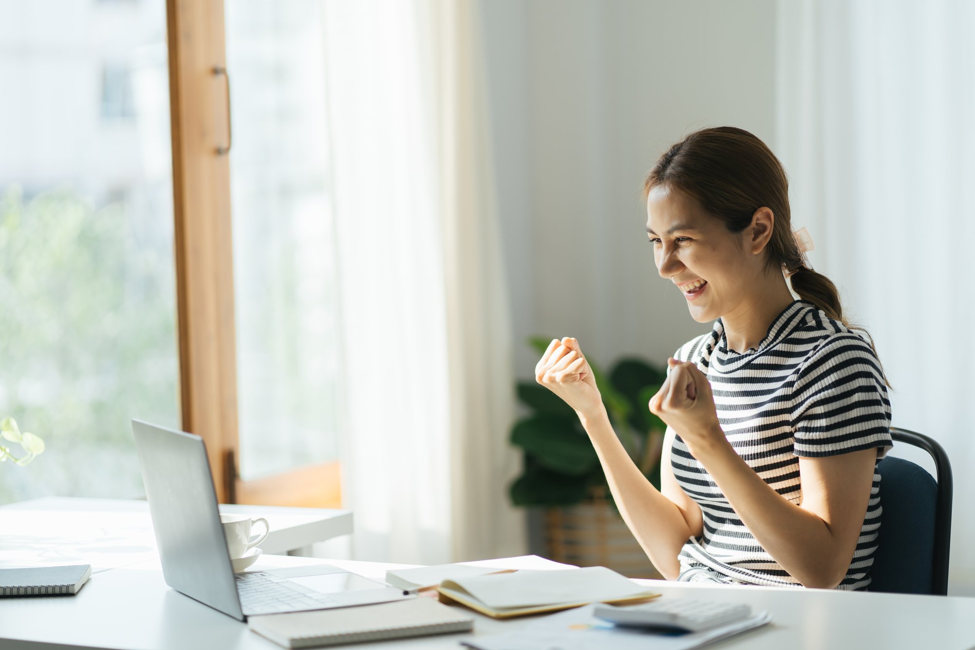 portrait-of-young-happy-excited-asian-businesswoma-2023-04-11-01-31-50-utc